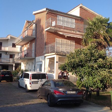 Apartments More 皮罗瓦茨 外观 照片